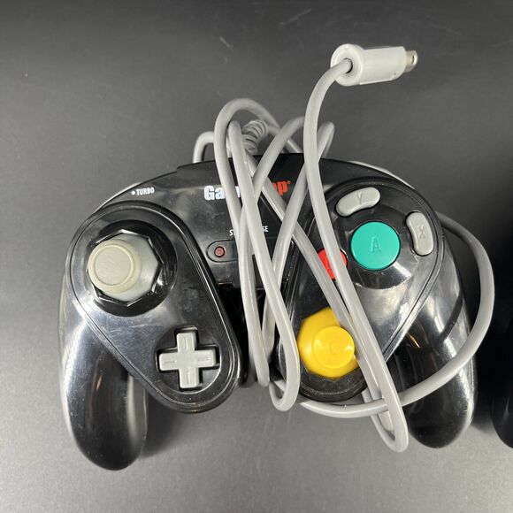 Nintendo GameCube & Wii G3 BB-111 Wired Controller Gamepad Gamestop Black Lot 2 - Picture 2 of 9